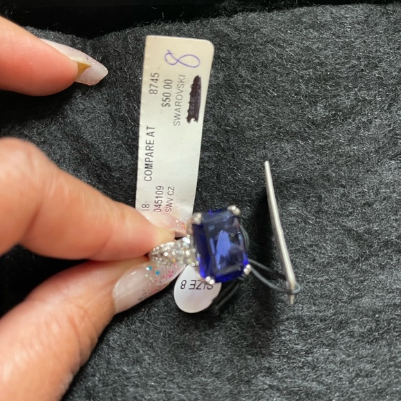 NATASHA
fringed crystal statement necklace set - Picture 5 of 6